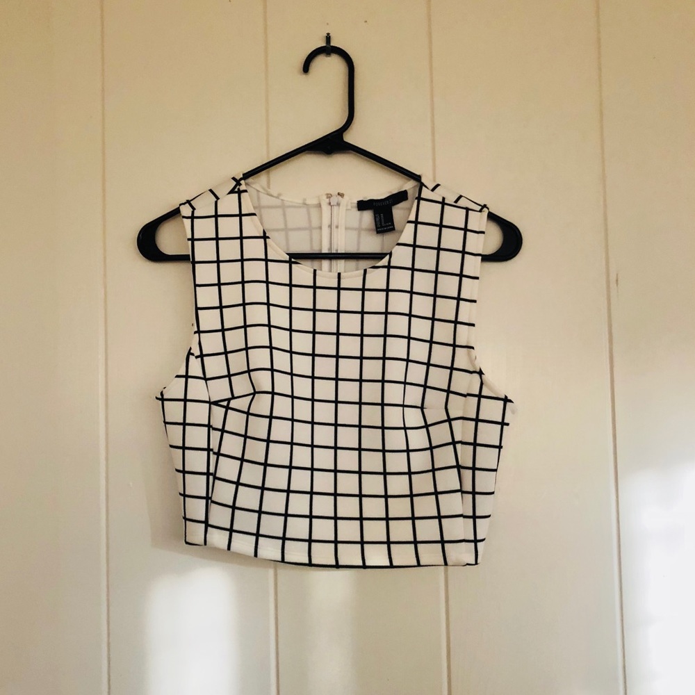 Sleeveless grid crop top
